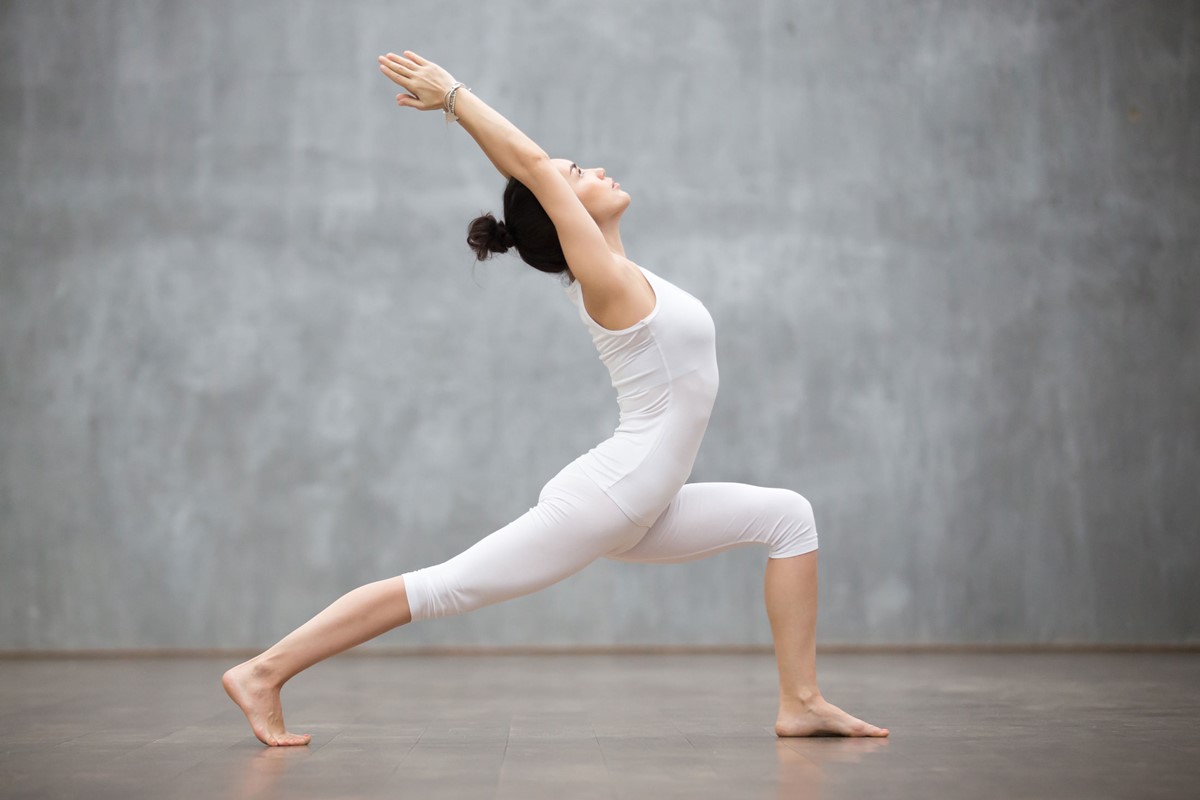 练习瑜伽能塑形美体和缓解心神 