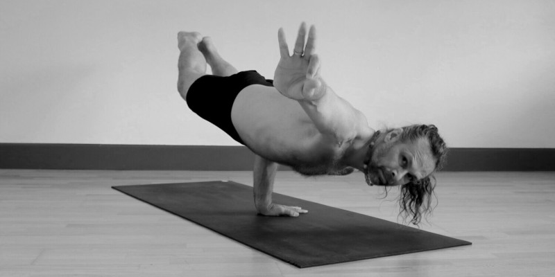 Ashtanga Yoga 阿斯汤加瑜伽