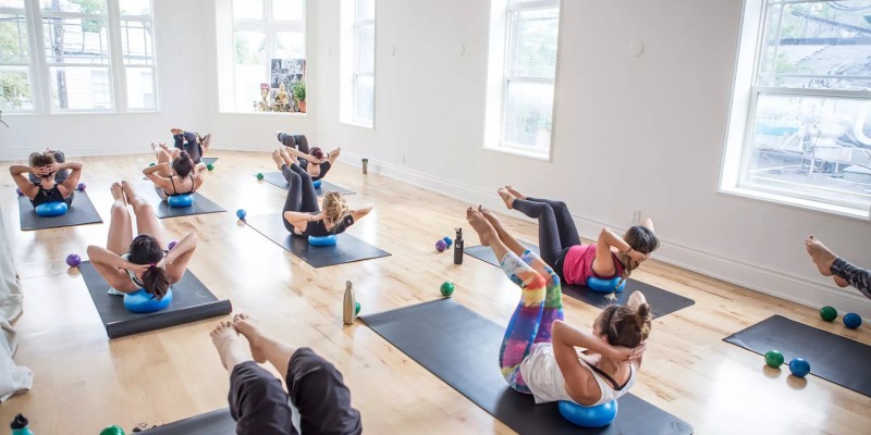 yoga teacher 01