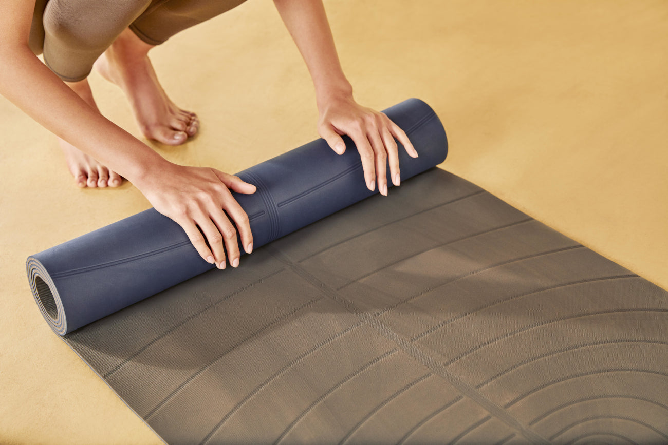 清洁瑜伽垫 Clean yoga mat2