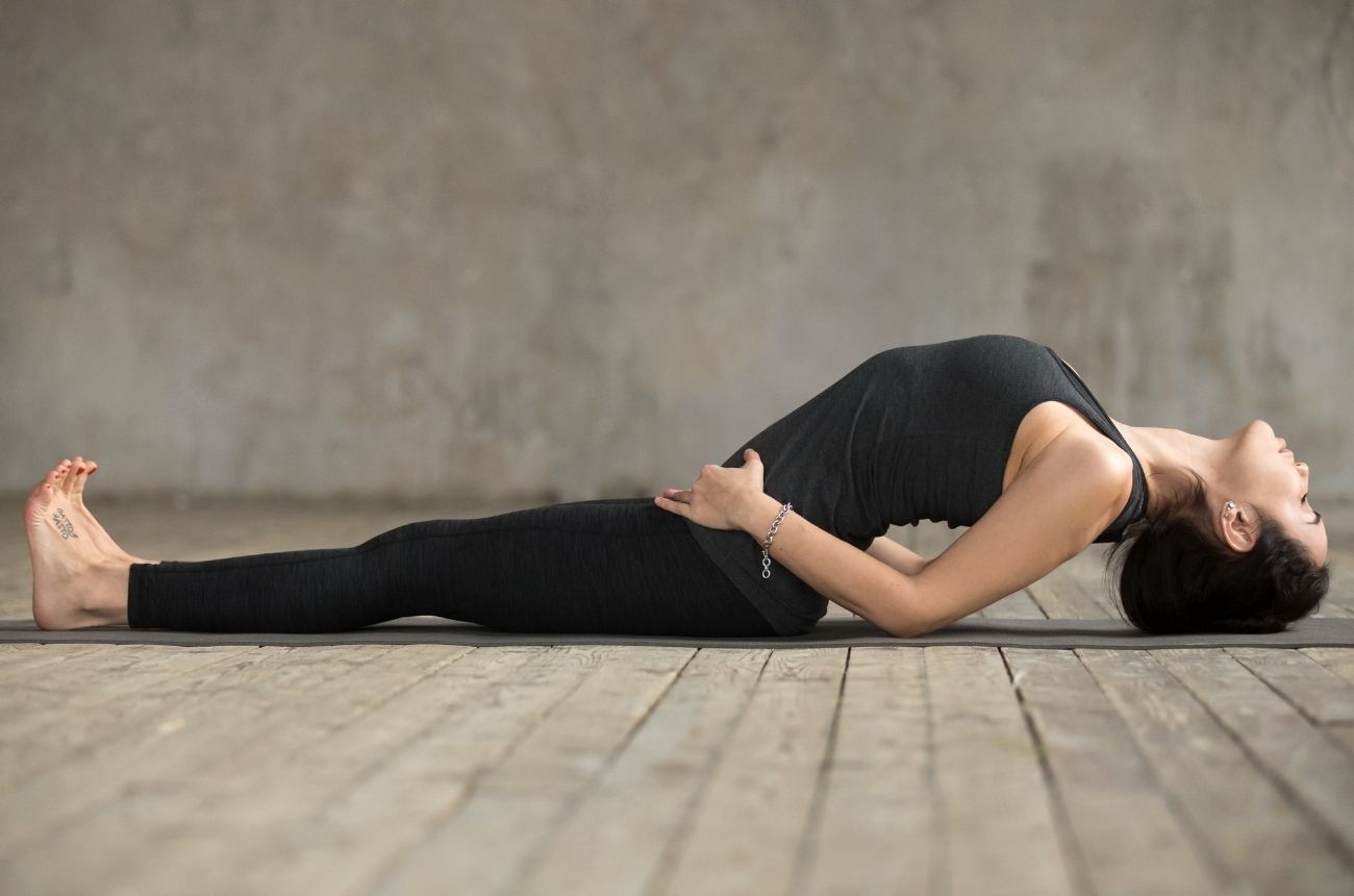 鱼式 Matsyasana