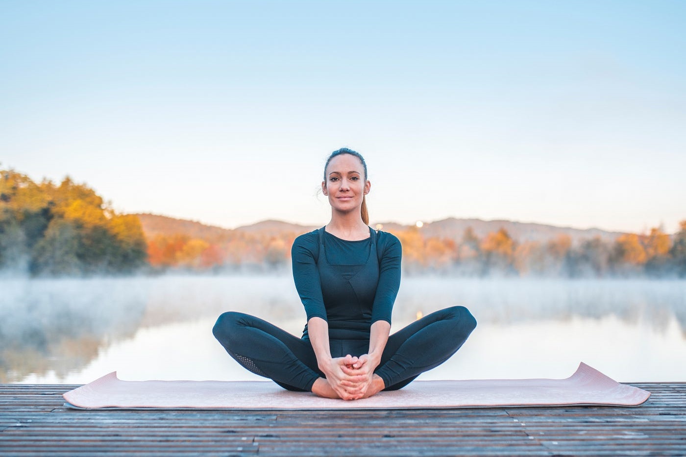 蝴蝶式 Baddha Konasana