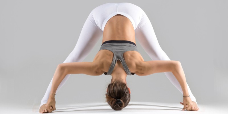 双角式 Prasarita Padottanasana