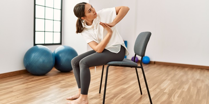 椅子瑜伽 chair yoga