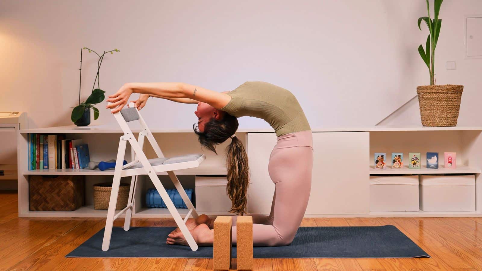 椅子瑜伽 chair yoga