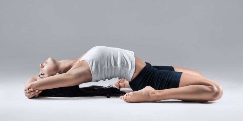 卧英雄式 Supta Virasana3
