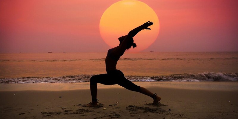 拜日式 Surya Namaskar1