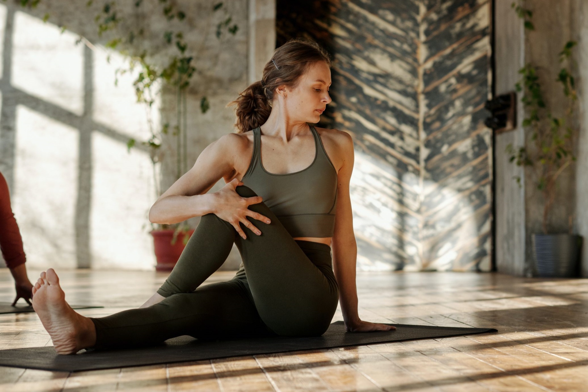 半脊柱扭转 Ardha Matsyendrasana