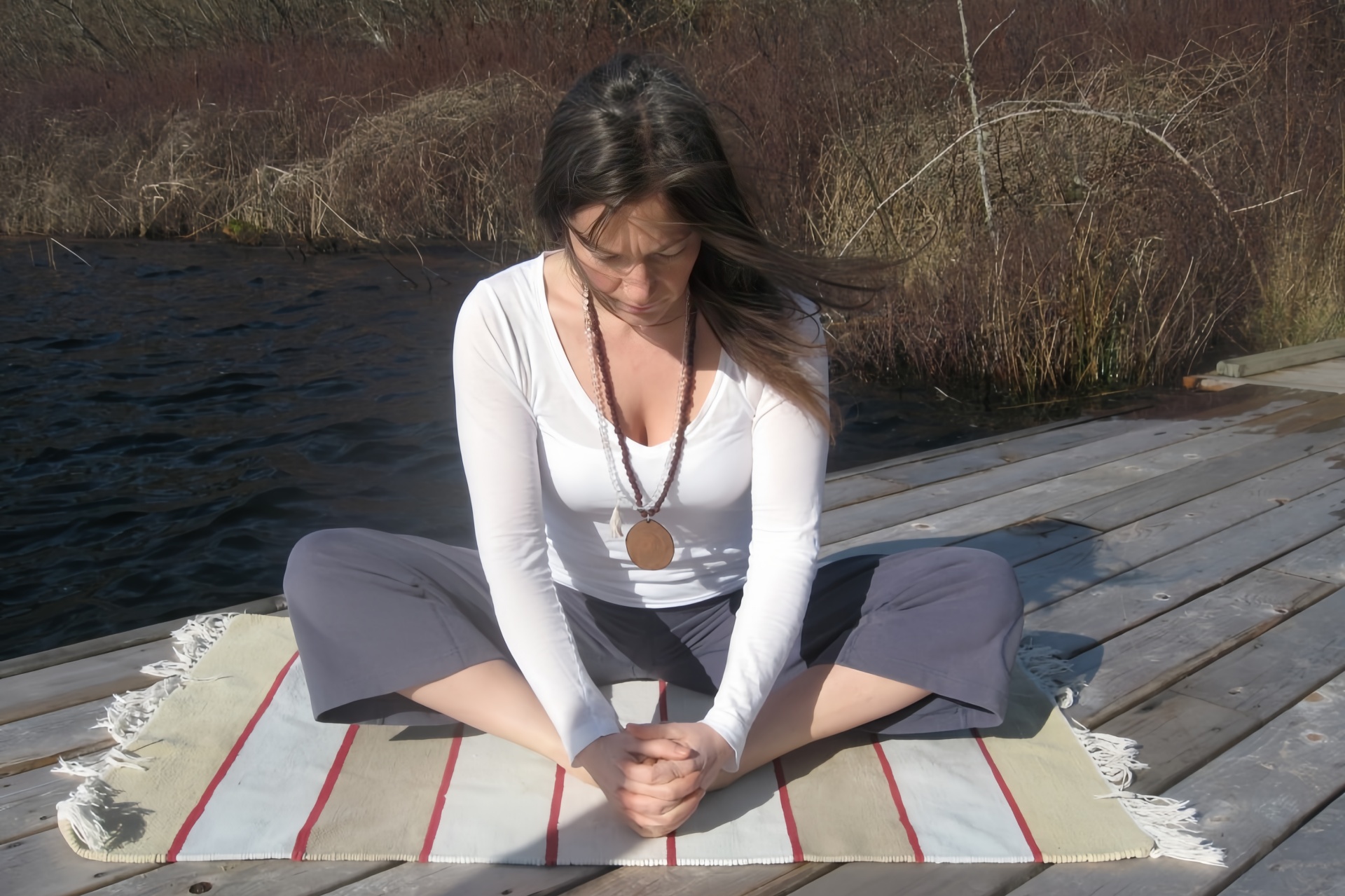 蝴蝶式 Baddha Konasana