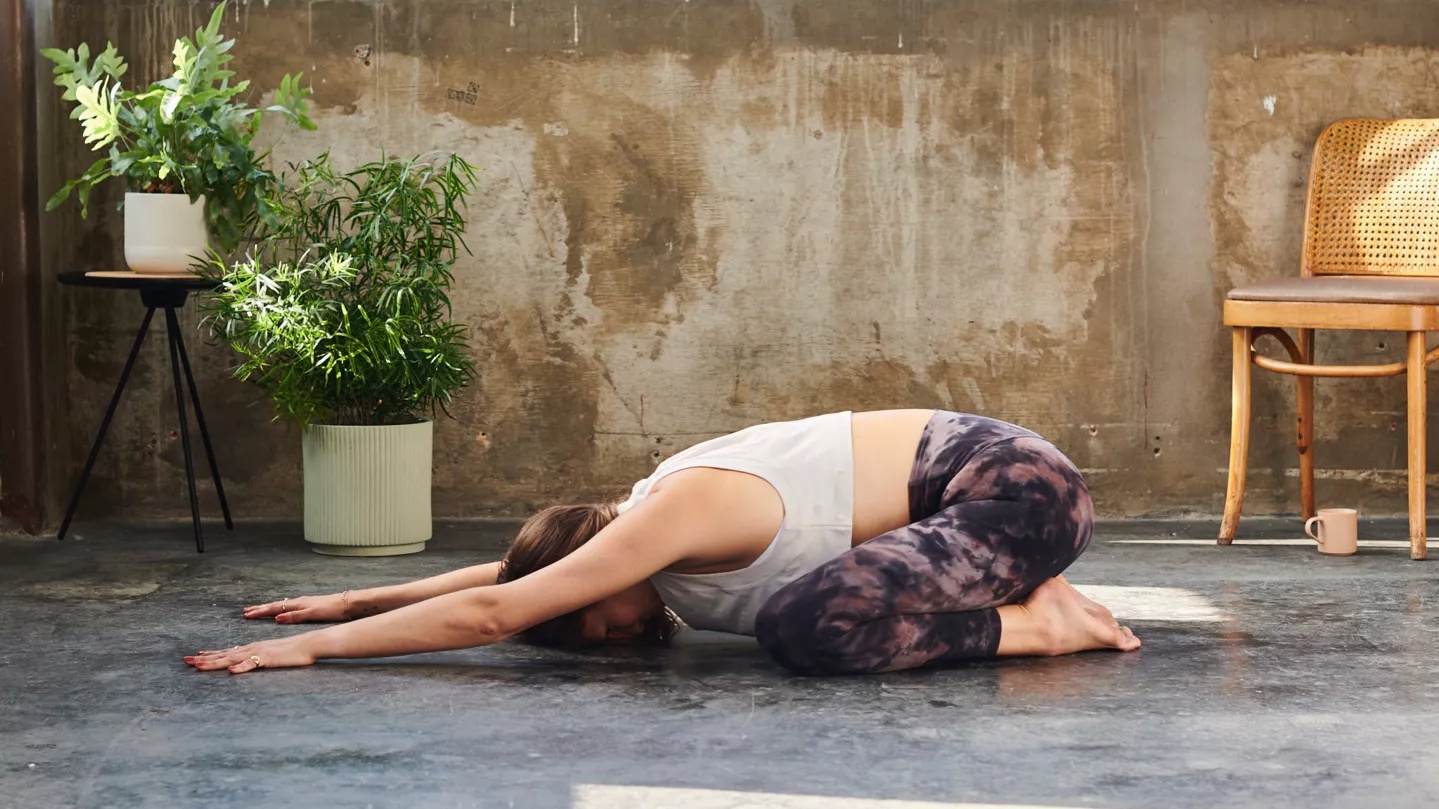 婴儿式 Bālāsana
