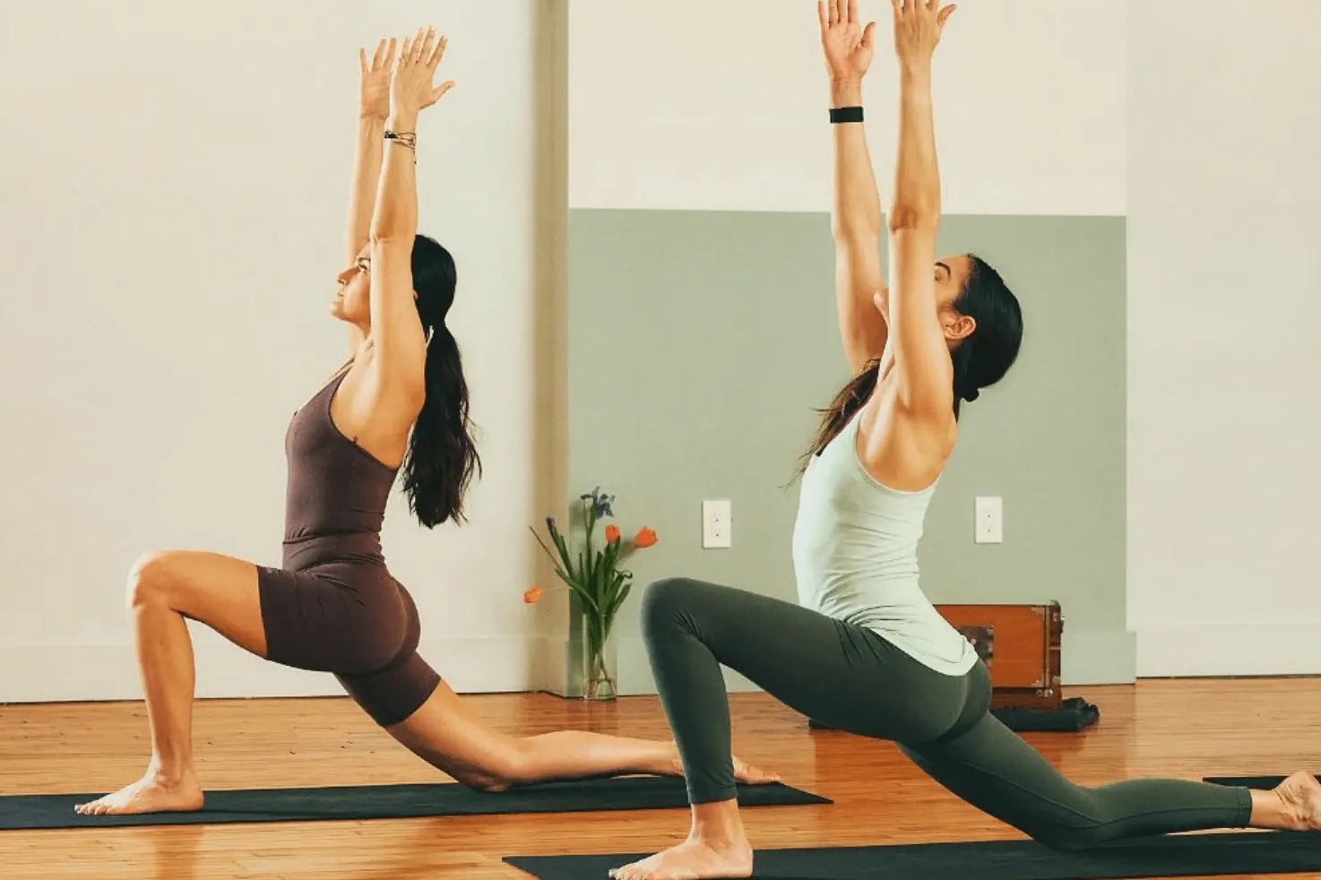 新月式 Anjaneyasana